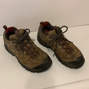 Mens Size 8 Columbia Sawtooth Hiking Low Quarter boot/shoe